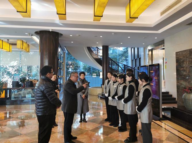 深化校地合作，关怀实习学子——李炯光院长带队赴浙江看望慰问2022级酒店管理与数字化运营专业实习学生